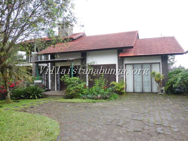 Villa N1b Istana Bunga Lembang: Penginapan 2 Kamar Nyaman & Strategis