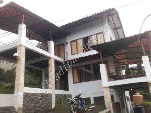 Villa Lan-lan Istana Bunga Lembang: Villa 2 Kamar Cocok untuk Keluarga