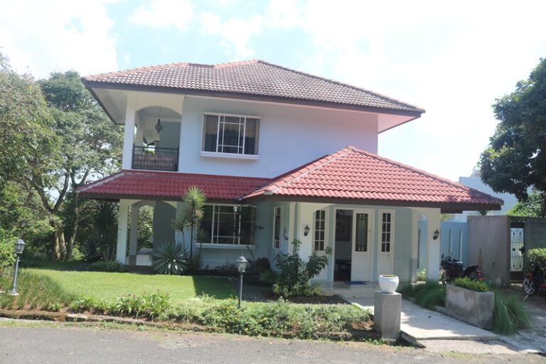 Villa Dago Pakar Resort 4 Kamar Private Pool Liburan Mewah