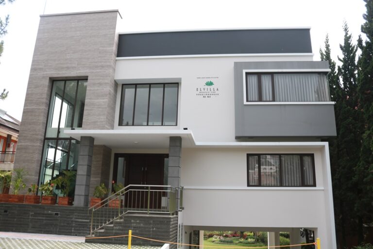 Villa El Villa Lembang 5 Kamar Kolam Renang Pribadi Modern