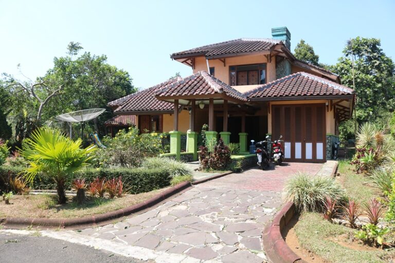 Villa Carera 2 No 6 Batu 4 Kamar Kolam Renang Pribadi Mewah
