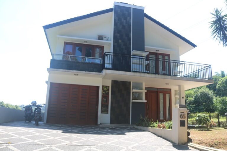 Villa Pratama Dago Pakar 6 Kamar Private Pool Kapasitas 30 Orang
