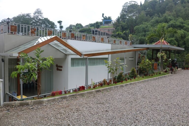 Villa D’Jati 5 Kamar Dago Village Private Pool Bandung