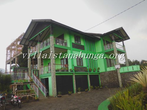 Villa Istana Bunga C2 No.5 3 Kamar Private Pool Lembang Idaman
