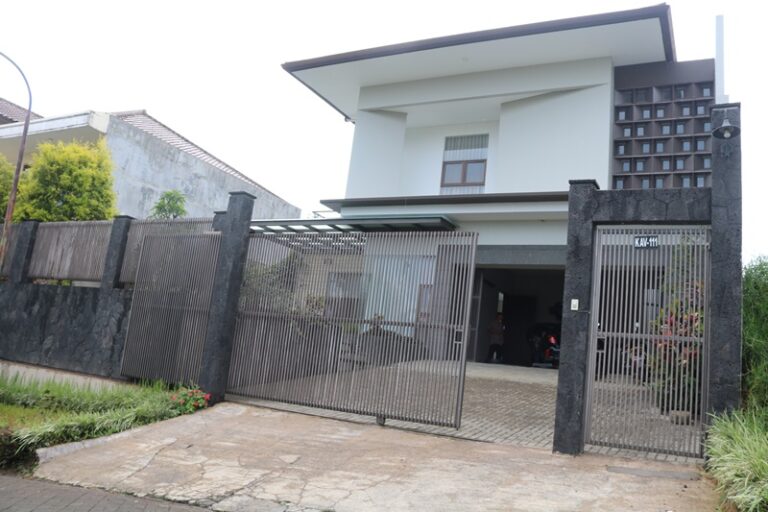 Villa Setiabudi Bandung 4 Kamar Private Pool Liburan Eksklusif