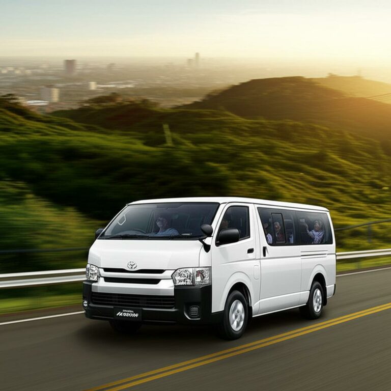Rental Hiace Commuter Bandung: Nyaman & Efisien.