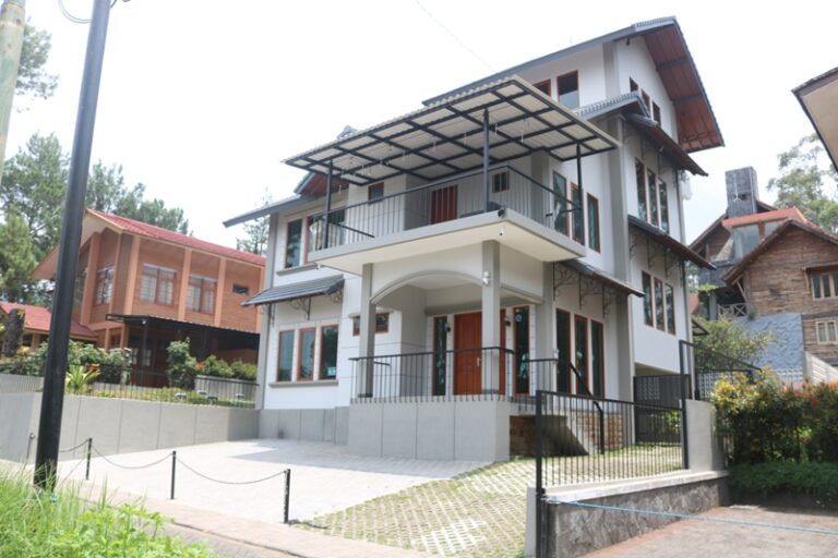 Villa Lina Lembang 5 Kamar Private Pool Liburan Eksklusif