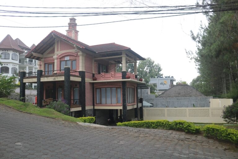 Villa Bata Ryan Lembang 5 Kamar Kolam Renang Pribadi
