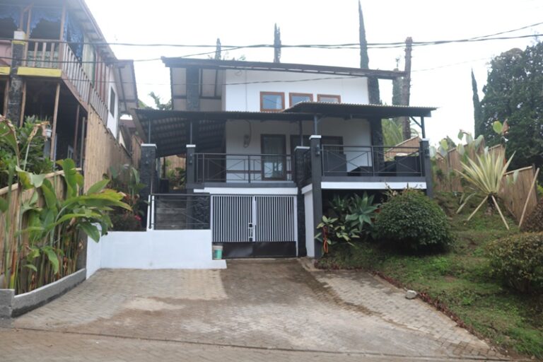 Villa Calathea Lembang 2 Kamar Private Pool Pesona Liburan Keluarga
