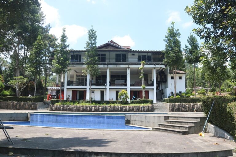 Villa Albadar Ciater Private Pool Villa 7 Kamar Paling Dicari