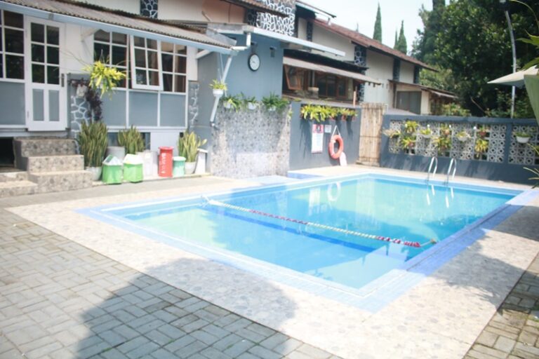 Villa Gartik 6 Kamar Kapasitas Besar Private Pool Lembang