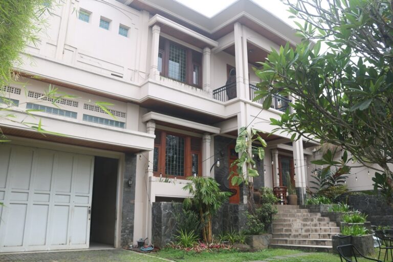 Villa Geger Kalong 4 Kamar Private Pool Bandung Liburan Keluarga Ideal