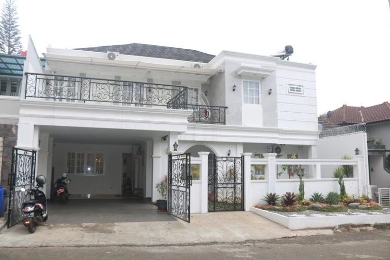 Villa Atmosfera Lembang 4 Kamar Kolam Renang Pribadi Eksklusif