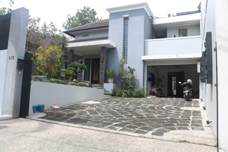 Moms Villa Bandung Private Pool Setiabudi Regency Keluarga Nyaman
