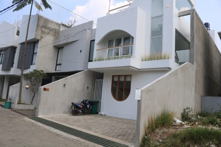 Villa Omah Adem 3 Kamar Private Pool Villa Syariah Malang Eksklusif
